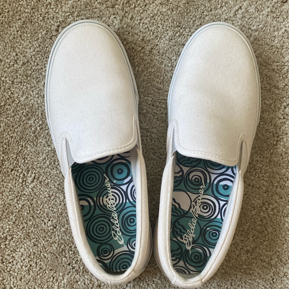 Eddie Bauer Womens slip on canvas oxfords Size 9